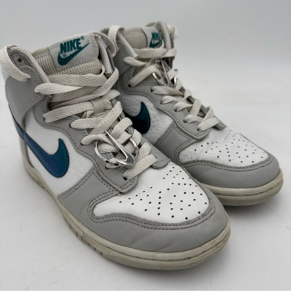 Nike Dunk High FLS Casual Shoe Summit White Grey Fog DR7855-100 Womens Size 5.5